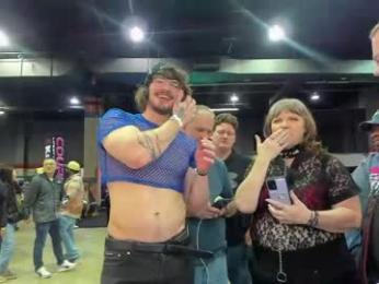 thejohnnystone — webcam model online on chaturbate