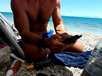 GreekGuyOutdoors — webcam model online on stripchat