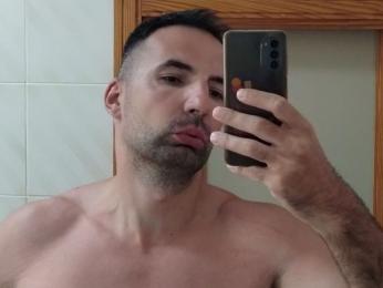 GianniLeo — webcam model online on livejasmin