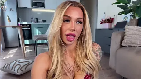 creambaby1 — webcam model online on stripchat