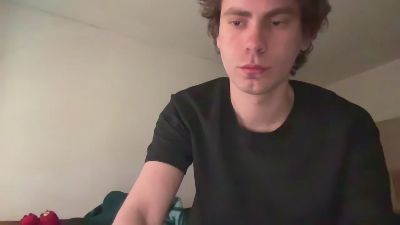 skaterBisexxx — webcam model online on cam4