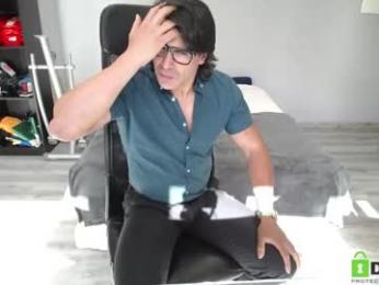 latino23bom — webcam model online on chaturbate