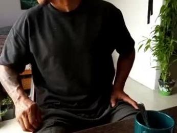 adam_valencia — Chaturbate stream photo (Jul 2026)