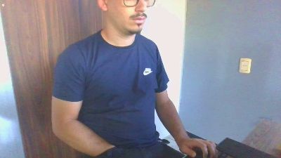 Pablopy00 — webcam model online on cam4