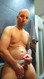 Alquitran197 — webcam model online on cam4