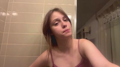 RikiFlowers — Cam4 stream photo (Sep 2026)