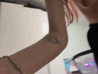 merrieflaggs — webcam model online on chaturbate
