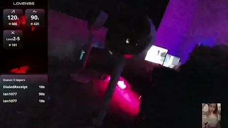 Blondiewithanass — stripchat