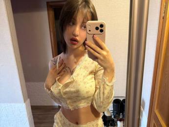 AlexaSparkle — webcam model online on livejasmin