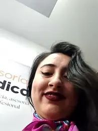 _Sarah-Office1 — webcam model online on stripchat