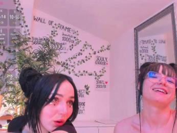 mira0-0 — webcam model online on bongacams