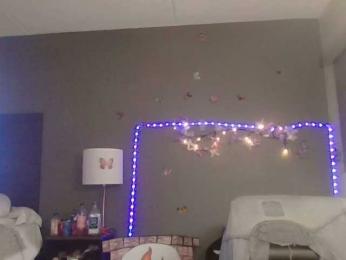 Adelaideskyy — Bongacams stream photo (Mar 2026)