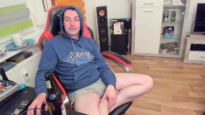tonibiteen21 — webcam model online on cam4