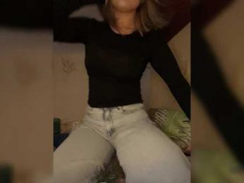 lyalyavivi — webcam model online on bongacams