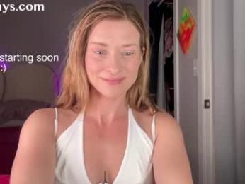 saraloverays — Chaturbate stream photo (Apr 2026)