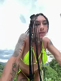 Juana_777 — webcam model online on stripchat