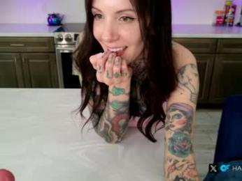 harliequinnx — Chaturbate stream photo (Apr 2026)