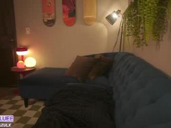 lindabluee — webcam model online on chaturbate