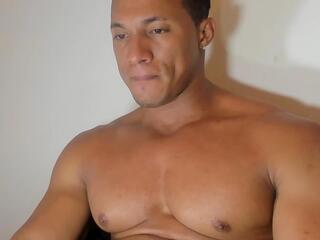 Mat Strong — Flirt4free profile photo