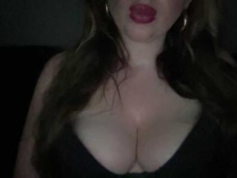 Djelina940 — webcam model online on bongacams