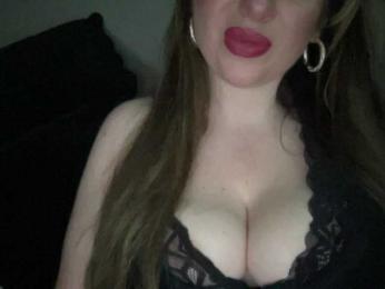 Djelina940 — webcam model online on bongacams