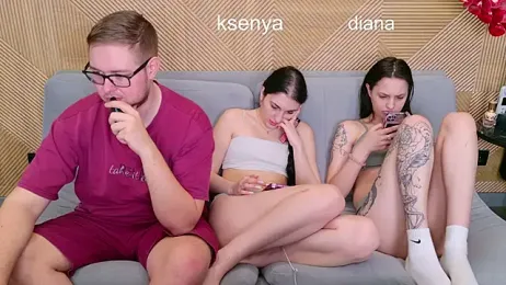 Ksenny — webcam model online on stripchat