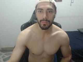 Jusstin I — webcam model online on flirt4free
