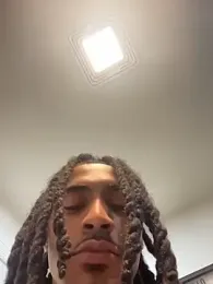 Mellyj053 — webcam model online on stripchat