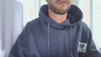 Surfer_30 — Cam4 stream photo (Apr 2026)