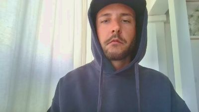Surfer_30 — Cam4 stream photo (Apr 2026)