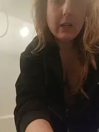 TattedMamaXOXO — Stripchat stream photo (Apr 2026)
