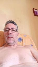 linaresjpr — webcam model online on cam4