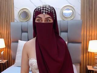 Aliah Manzur — flirt4free