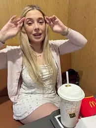 CherryAuroraa — Stripchat stream photo (Mar 2026)