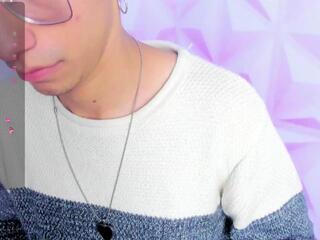 Uyukie — flirt4free