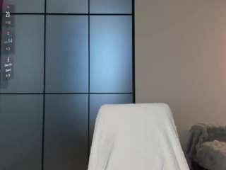 moonlovee — Camsoda stream photo (Aug 2026)