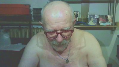ribox — Cam4 stream photo (May 2026)