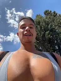 DOMINICKVEGAS77 — webcam model online on stripchat