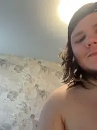 desiredude9 — webcam model online on stripchat