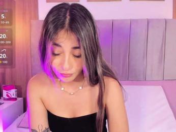 AstraBelova — webcam model online on bongacams