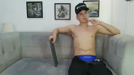 KING_OFF_BOYS — webcam model online on stripchat