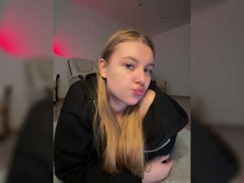 Jucielussie — webcam model online on bongacams