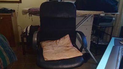 vald83 — webcam model online on cam4