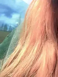 GoldenFlameGoddess — Stripchat stream photo (May 2026)