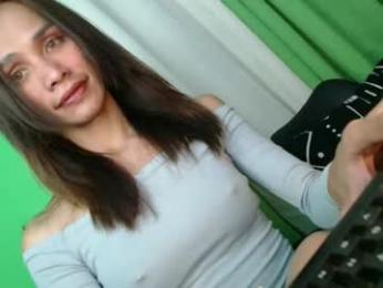 familystroke_twinny8 — Chaturbate stream photo (May 2026)