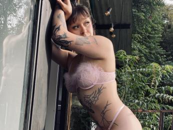 SaskiaVellour — webcam model online on livejasmin