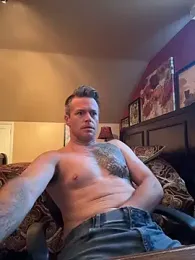 DILFiGuess1 — Stripchat stream photo (Apr 2026)