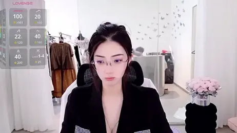 yangyang-777 — Stripchat stream photo (Apr 2026)