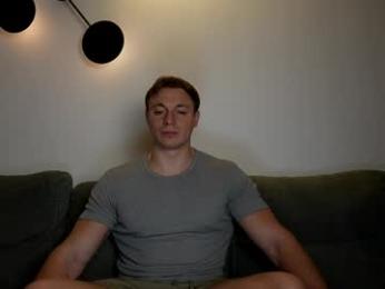 o_r_b_i_t — webcam model online on chaturbate