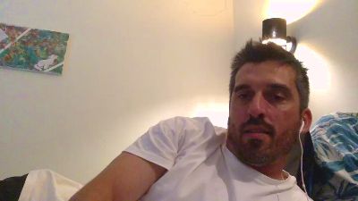 moumout1000 — webcam model online on cam4